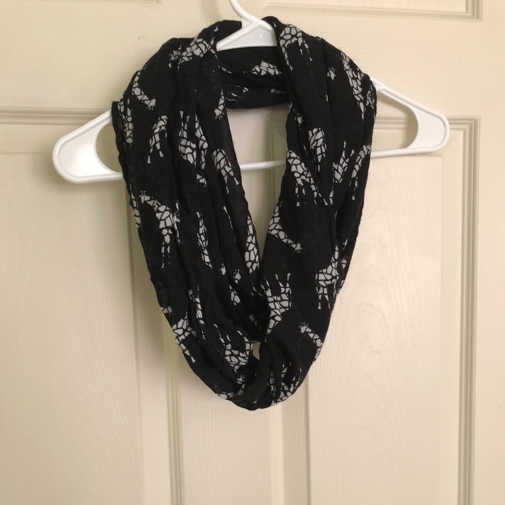 Scarves bundle - Picture 3 of 8